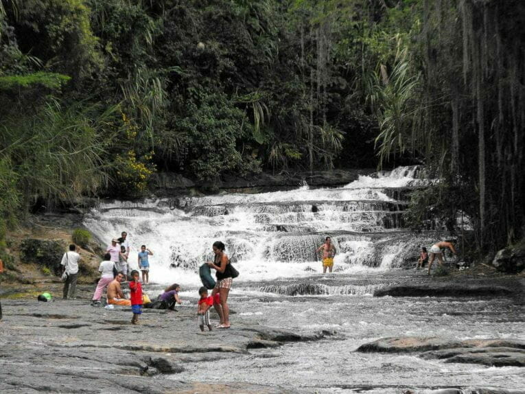 Pozo Azul cerca San Gil, capital del turismo de aventura en Colombia