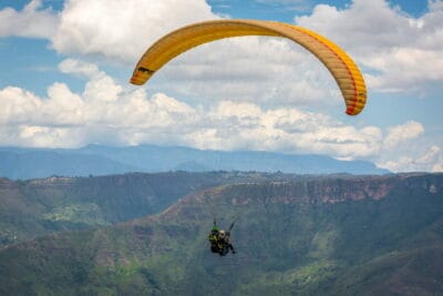 Parapente sobre el Cañón de Chicamocha