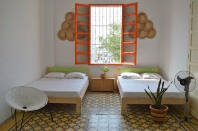 El habitanta Casa cultural & hostal