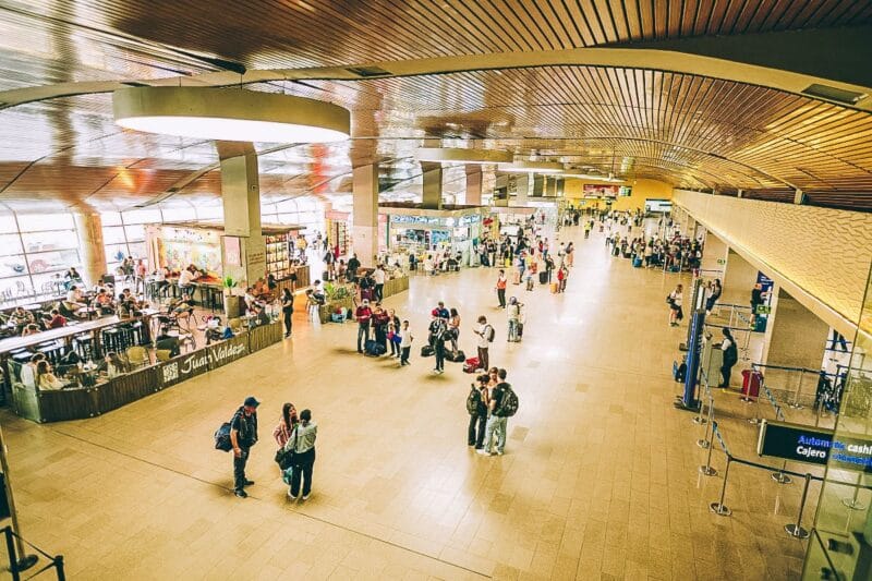 Translados aeropuerto de Cartagena : reserva tu transporte con toda confianza