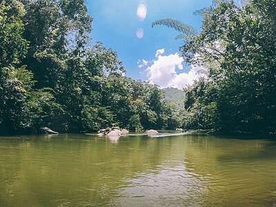 Contacto agencia local para rafting y activades de naturaleza en Medellin